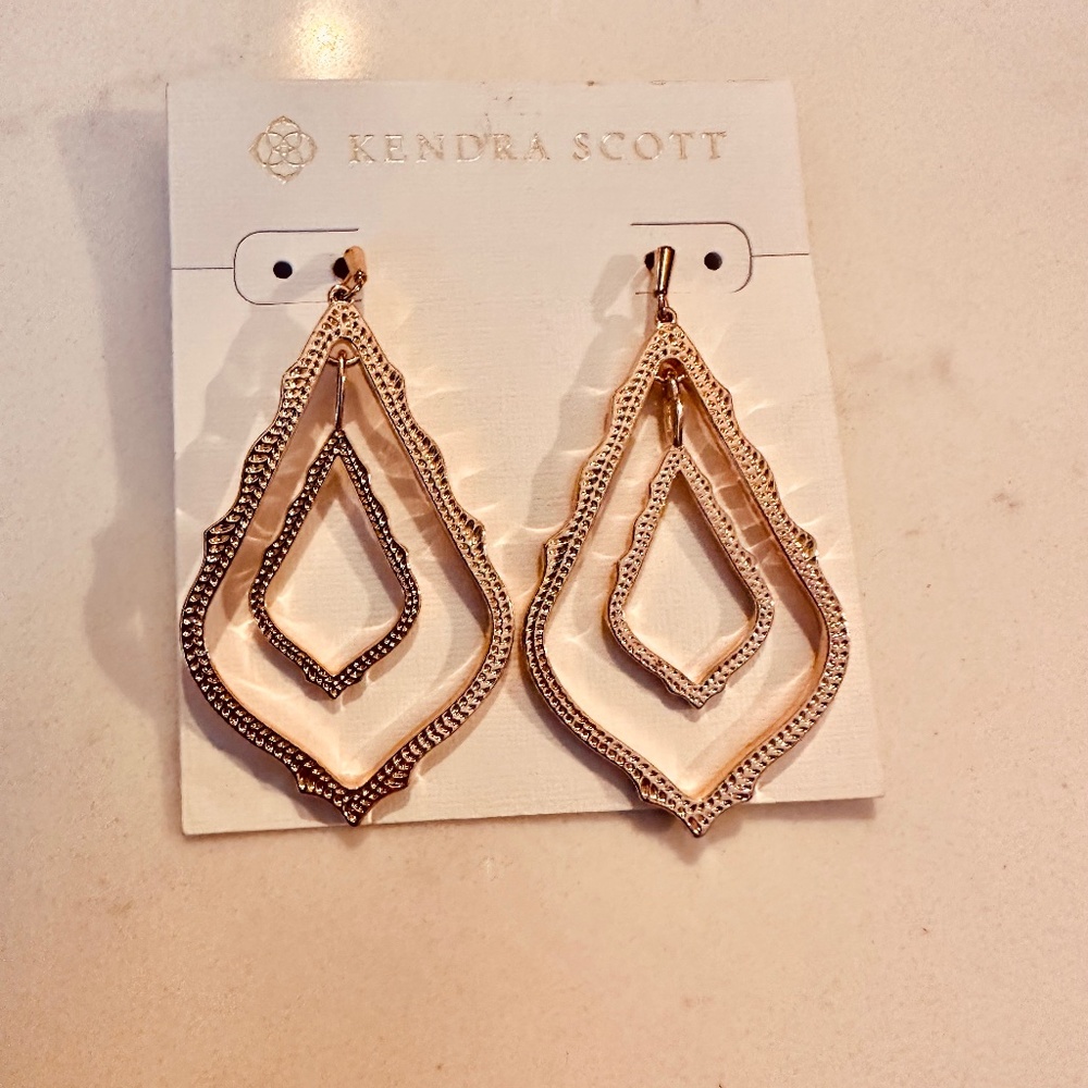 Kendra Scott Rose Earrings - Sophia Drop Earrings in Rose Gold